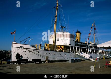 CANADA, NOUVELLE-ÉCOSSE, HALIFAX, HARBOUR, CSS ACADIA, MUSÉE MARITIME DE L'ATLANTIQUE Banque D'Images