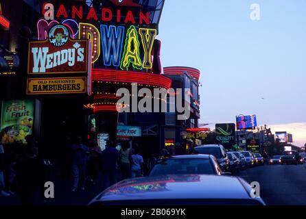 CANADA ONTARIO CHUTES DU NIAGARA, CLIFTON HILL Banque D'Images