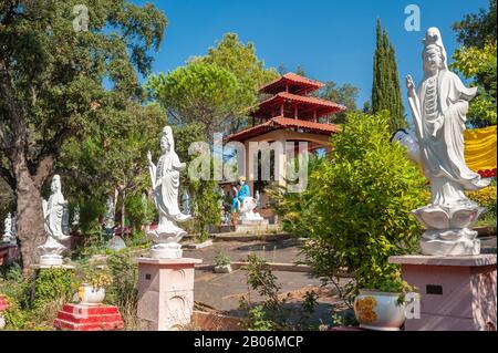 Parc De La Pagode De Hong Hien, Fréjus, Var, Provence-Alpes-Côte D'Azur, France Banque D'Images