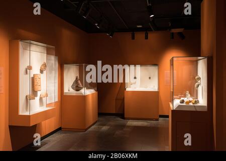 Tbilissi, Géorgie - 18 Février 2020 : Exposition Au Musée National Géorgien, Tbilissi, Géorgie. Le musée national géorgien unifie plusieurs m principaux Banque D'Images