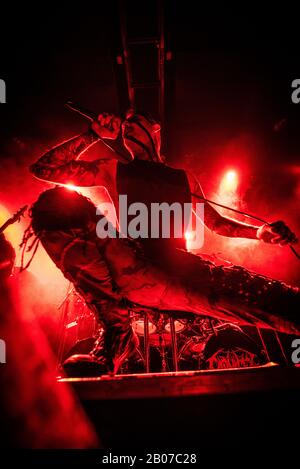 Copenhague, Danemark. 16 février 2020. Le groupe américain deathcore Carnifex exécute un concert en direct à Amager Bio à Copenhague. Ici, le chanteur Scott Lewis est vu en direct sur scène. (Crédit Photo: Gonzales Photo - Joe Miller). Banque D'Images