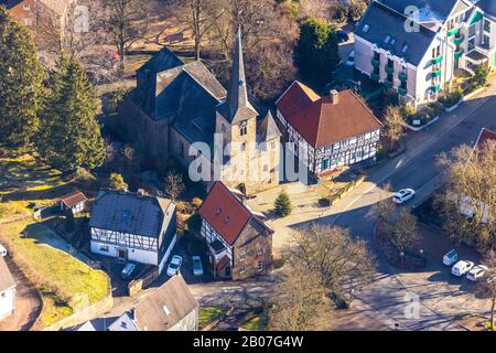 Photo aérienne, Église de Wengern, Église protestante de Wengern, Wengern, météo, région de la Ruhr, Rhénanie-du-Nord-Westphalie, Allemagne, DE, Europe, maison à colombages Banque D'Images