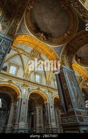 Intérieur de la basilique de l'abbaye de Montecassino, détruite pendant la seconde guerre mondiale Banque D'Images