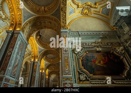 Intérieur de la basilique de l'abbaye de Montecassino, détruite pendant la seconde guerre mondiale Banque D'Images