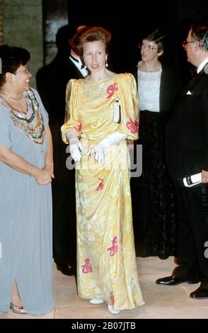 HRH Princess Anne au Bloomsbury Theatre pour une représentation de 'Anthony and Cleopatra, Londres Angleterre mai 1991 Banque D'Images