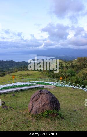 Lintaon Peak & Cave/16 000 Blossoms À Baybay City, Leyte, Philippines Banque D'Images