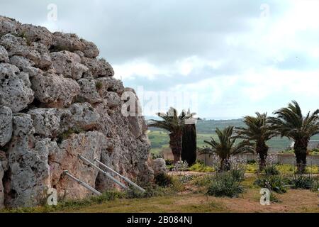 Les temples mégalithiques de ggantija à Xaghra, Malte taht sont plus vieux que les pyramides d'Egypte Banque D'Images