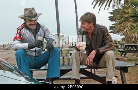 Hooper 1978 Warner Bros film avec Burt Reynolds à gauche et Jan-Michael Vincent Banque D'Images