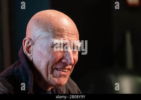 Le 19 février 2020, Lyon, Auvergne-Rhône-Alpes, France-Sebastiao Salgado était à Fnac Bellecour à Lyon pour une séance de signature. Banque D'Images