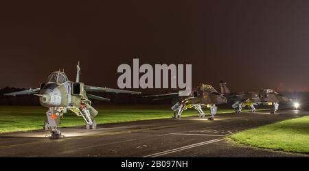 Nuit Shoot de tornades et d'avions jaguar à Raf Cosford. Banque D'Images