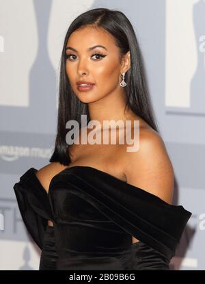 Maya Jama assiste aux 40 e Brit Awards Red Carpet arrivées à l'O2 Arena de Londres. Banque D'Images