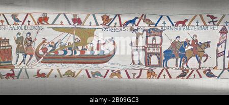 Scène de la tapisserie de Bayeux 23 : Ayant prêté serment à Duke William Harold revient en Angleterre. Banque D'Images