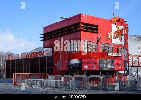Design architectural exceptionnel du 'le Zénith Paris' - une célèbre arène polyvalente située dans le 19ème arrondissement de Paris, dans le Parc de la Villette Banque D'Images