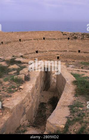 LIBYE, PRÈS DE TRIPOLI, LEPTIS MAGNA, AMPHITHÉÂTRE Banque D'Images