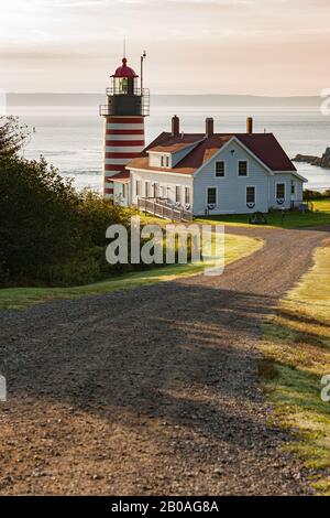 Phare De West Quoddy Head À Lubec, Maine Banque D'Images