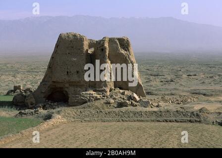 CHINE, PROVINCE DE GANSU, PRÈS DE SHANDAN, SEMI-DÉSERT, RESTE DE GRAND MUR, TOUR DU SIGNAL Banque D'Images