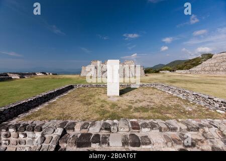 Site archéologique Grand Plaza de Xochicalco, Morelos, Mexique, Amérique centrale Banque D'Images