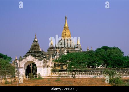 MYANMAR (BIRMANIE), PAÏEN, TEMPLE ANANDA, DÉBUT DU XIIE SIÈCLE Banque D'Images