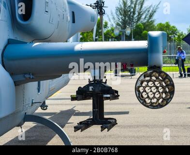 Singapour - 12 Février 2020. Hélicoptère d'attaque Bell AH-1Z Viper du US Marine corps pour exposition à Changi, Singapour. Les coûts de défense augmentent, en particulier Banque D'Images