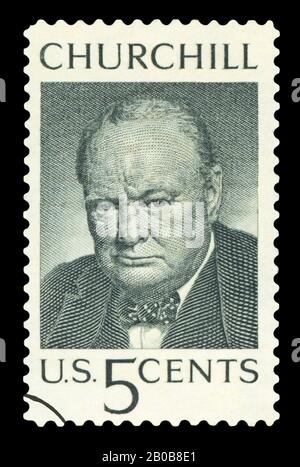 États-unis D'AMÉRIQUE - VERS 1965 : un timbre-poste imprimé aux États-Unis montre un portrait du premier ministre britannique Sir Winston Church Banque D'Images