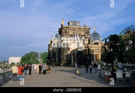 ALLEMAGNE, DRESDE, TERRASSE BRUHLSCHE, ACADÉMIE DES BEAUX-ARTS Banque D'Images