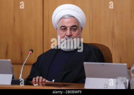 Téhéran, Iran. 19 février 2020. Le président iranien HASSAN ROUHANI prononce ses remarques sur les sanctions américaines après la réunion du conseil des ministres à Téhéran, en Iran, le 19 février 2020. Crédit : Présidence Iranienne/Zuma Wire/Alay Live News Banque D'Images