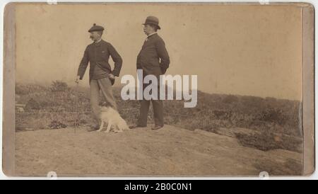 Artiste inconnu, Photographie: Homer, son père, Charles Savage Homer, et chien Sam à Prouts Neck, CA. 1890-1895, imprimé argent gélatine Banque D'Images