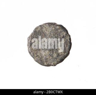 Antiquité classique, pièce de monnaie, aes, métal, cuivre, Diam., 6 - 15 mm, roman 380-500 AD, Tunisie Banque D'Images