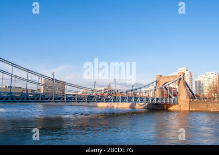 Wroclaw, Pologne, Février 2020. Pont Grunwaldzki (la plupart des grundzki) Pont suspendu à Wroclaw Banque D'Images