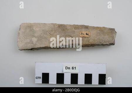 Flint AX, poli sur les côtés larges, hache, pierre, silex, 14,5 x 4,5 x 1,5 cm, préhistorique, Danemark, inconnu, inconnu, inconnu Banque D'Images