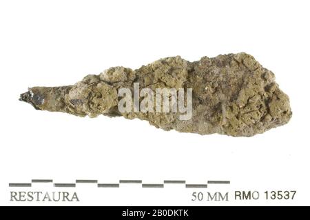 Pays-Bas Moyen âge, partie d'une bande, se terminant par un point, fer, 6.0 x 1.9 cm, x, Pays-Bas, Utrecht, Wijk bij Duurstede, Wijk bij Duurstede, Dorestad Banque D'Images
