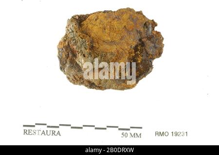 Pays-Bas Moyen âge, partie de plaque, avec entrée de tige, fer, 4,4 x 3,4 cm, x, Pays-Bas, Utrecht, Wijk bij Duurstede, Wijk bij Duurstede, Dorestad Banque D'Images