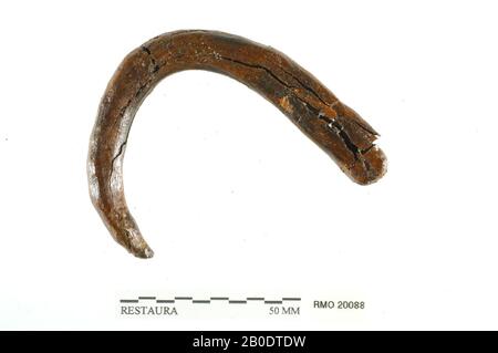 Pays-Bas Moyen âge, partie de crochet ou de clou, fer, 7,3 x 1,3 cm, x, Pays-Bas, Utrecht, Wijk bij Duurstede, Wijk bij Duurstede, Dorestad Banque D'Images