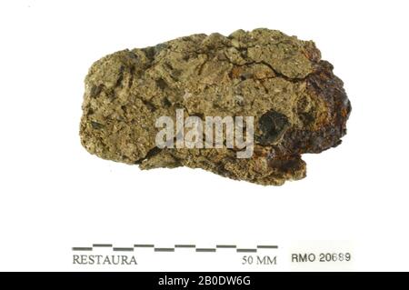 Pays-Bas Moyen âge, partie de chaîne, allongée, fer, 6,2 x 3,7 cm, x, Pays-Bas, Utrecht, Wijk bij Duurstede, Wijk bij Duurstede, Dorestad Banque D'Images