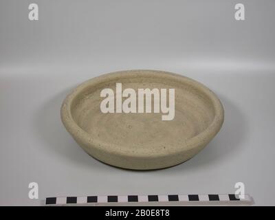 Echelle de faïence à parois rugueuses, bol, faïence, h: 4 cm, diam: 18 cm, roman, Pays-Bas, Hollande-Méridionale, Katwijk, Valkenburg Banque D'Images