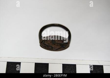 Bague, bague, métal, bronze, pierre, 0,9 cm, ø 2 cm, Iran Banque D'Images