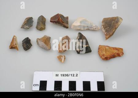 12 fragments de flint., Fragments, pierre, flint, 5 x 3 x 3 cm (plus grand fragment), préhistoire, Allemagne, inconnu, inconnu, Kochstedt Banque D'Images