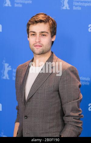 Grand Hyatt Hotel, Potsdamer Platz, Berlin, Allemagne. 20 février 2020. Douglas Booth pose à MON PHOTOCALTOUTES DE L'ANNÉE SALINGER. Pendant le Berlinale - Festival du film de Berlin . Photo Par Crédit : Julie Edwards/Alay Live News Banque D'Images