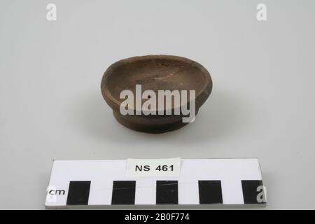 Bol en faïence à parois rugueuses, plaque, faïence, h: 2,3 cm, diam.: 6 cm, romain, néerlandais, Gueldre, Nimègue, Nimègue, Nimègue Banque D'Images