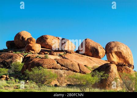 Australie, site naturel et Aborigines site sacré Devils Marbles dans le territoire du Nord Banque D'Images