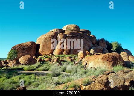 Australie, site naturel et Aborigines site sacré Devils Marbles dans le territoire du Nord Banque D'Images