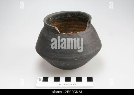 Pays-Bas Moyen âge, pot d'hotes, poterie, Frankish, h, 9,8 cm, diam, 12,5 cm, vmeb, Pays-Bas, Gueldre, Barneveld, Garderen, Bemmelerberg Banque D'Images