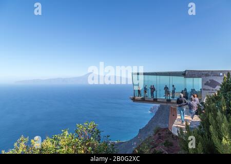Paysage spectaculaire au point de vue, Mirador de Abrante, sur la Gomera dans les îles Canaries, surplombant le Mont Teide sur l'île de Tenerife Banque D'Images