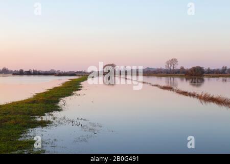 Champs inondés aux Niveaux de Somerset, décembre 2019. Banque D'Images