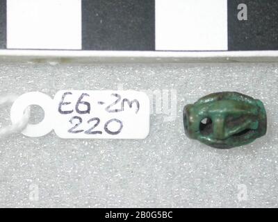 Wediatoog, perle, dentelle, amulet, hiéroglyphe, foi, longueur: 1 cm, Egypte Banque D'Images