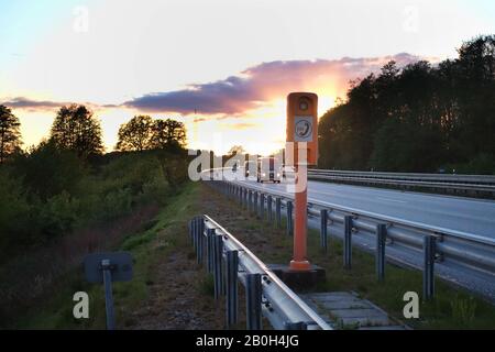 04.05.2019, Hambourg, Hambourg, Allemagne - Centre d'appels d'urgence sur l'A24. 00S190504D070CAROEX.JPG [AUTORISATION DU MODÈLE: Non, LIBÉRATION DE PROPRIÉTÉ: Non (c) caro im Banque D'Images