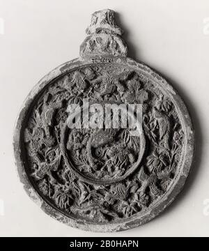 Miroir, Corée, dynastie Goryeo (918–1392), Culture : Corée, Bronze, H. 3 3/8 in. (8,6 cm) ; avec 4 5/8 po. (11,7 cm), rétroviseurs Banque D'Images