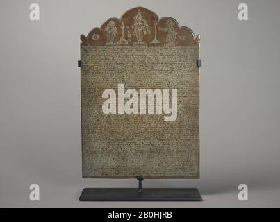 Paire D'Inscriptions en cuivre avec dessins Gravés, Inde (Tamil Nadu), XIXe siècle, Inde (Tamil Nadu), feuille de cuivre, Total (A): 13 5/8 x 9 3/8 po. (34,6 x 23,8 cm), Hors Tout (b) : 13 1/2 x 9 3/8 po. (34,3 x 23,8 cm), Métal Banque D'Images