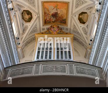 A l'intérieur de l'église de san martino Il a été fondé par le comte Ruggiero en 300 dans le style gothique 24 septembre 2019 Erice Sicile Italie Banque D'Images