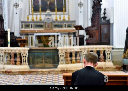 A l'intérieur de l'église de san martino Il a été fondé par le comte Ruggiero en 300 dans le style gothique 24 septembre 2019 Erice Sicile Italie Banque D'Images